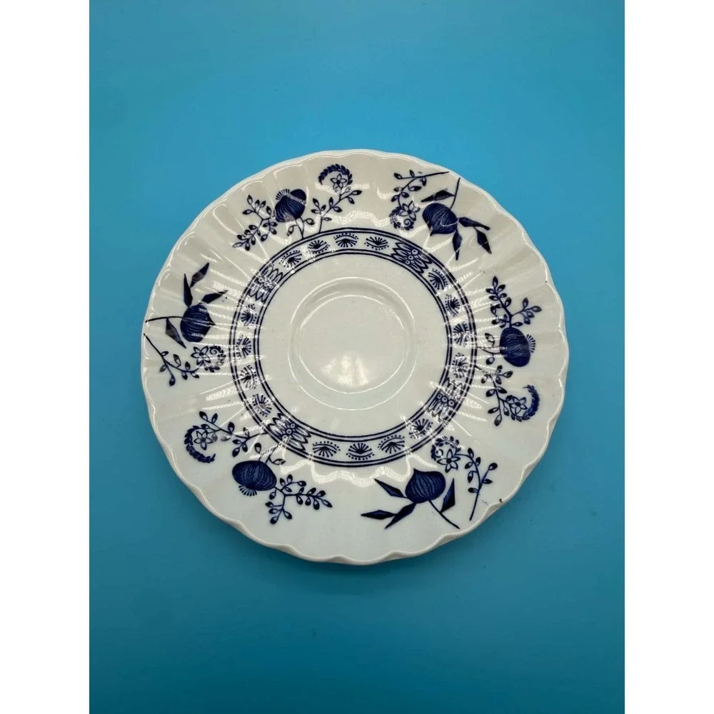 Blue Onion Tea Cup Saucers J&G Meakin Nordic Classic White England Set of 7